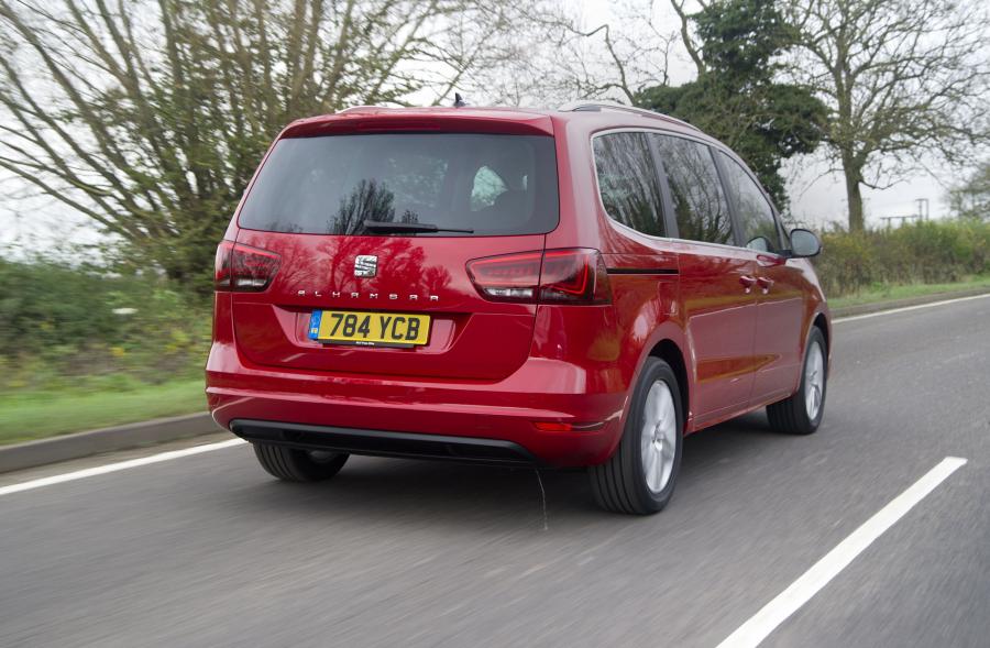  Seat Alhambra 2015 года  (UK) (фото 5 из 30)